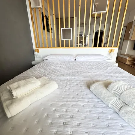Modern & Bright Sea View Daire