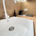 Modern & Bright Sea View