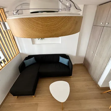 Διαμέρισμα Modern & Bright Sea View *
