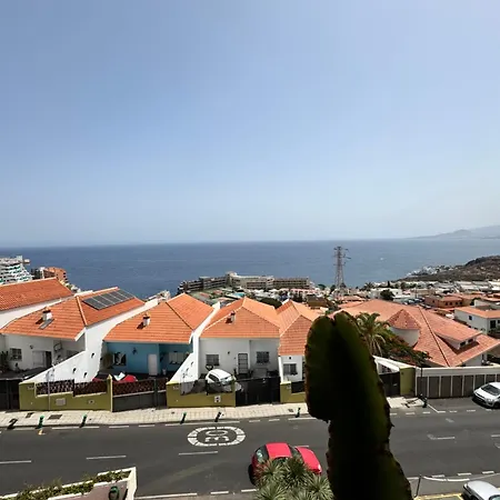 Modern & Bright Sea View *