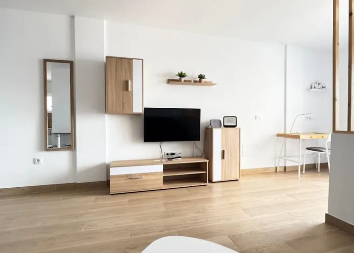 Modern & Bright Sea View